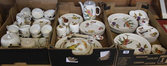 Large collection of Worcester Evesham dinnerware